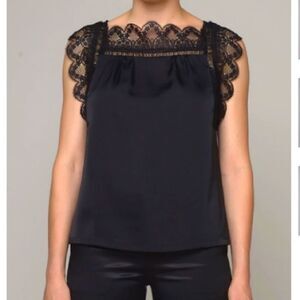 Cistar New York Iris Black Lace Shoulder Top